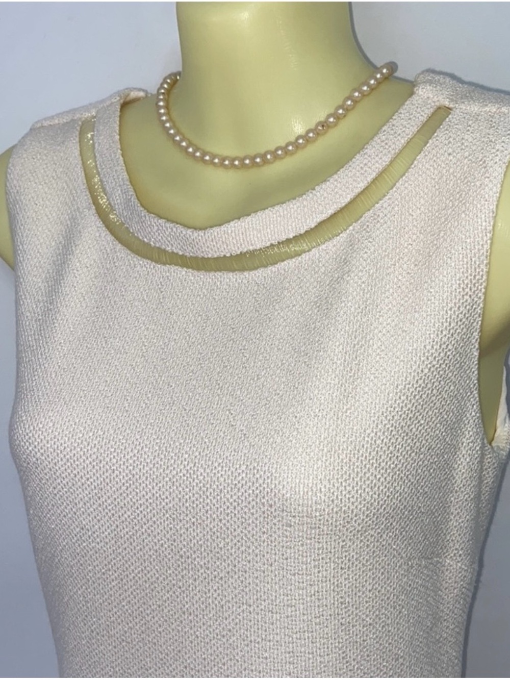 St John Couture Spring 2019 Collection Knit Dress (Size 2) - Picture 3 of 11